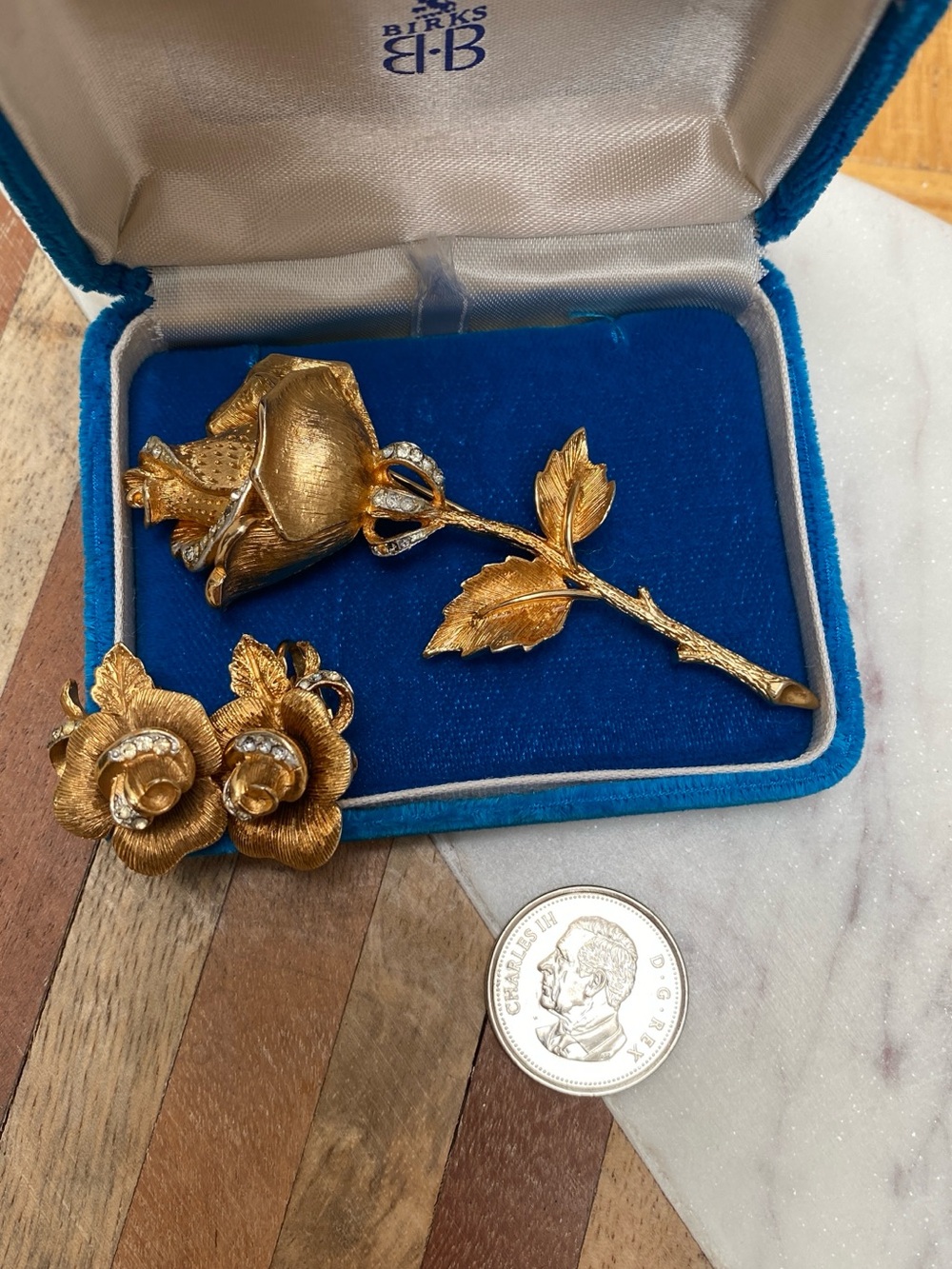 Vintage - Gold-Tone Rose Brooch and Clip Earrings Set